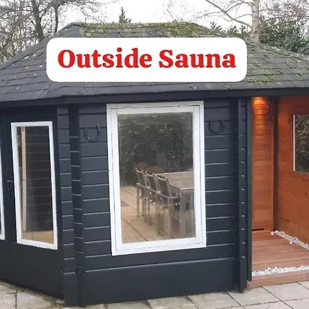 펜션 House 21 Relax Ir Sauna Warmond