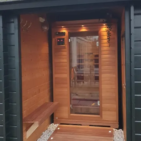 Дом отдыха House 21 Relax Ir Sauna *