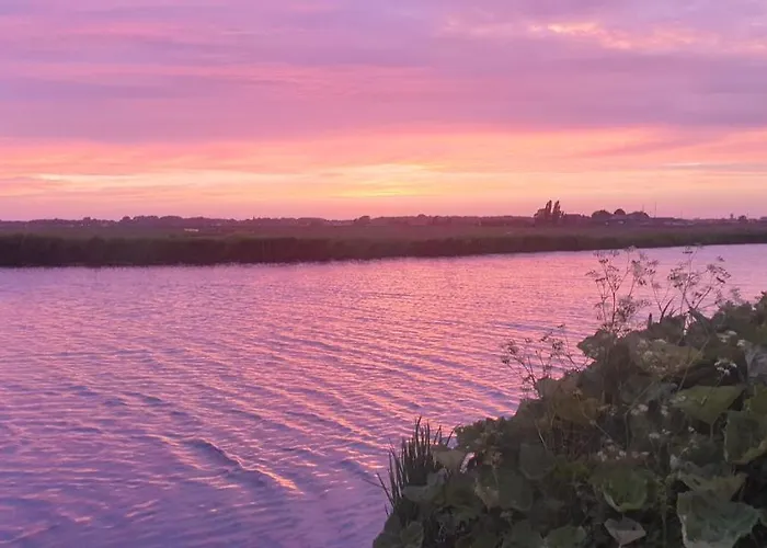 House 21 Relax Ir Sauna Дом отдыха Warmond